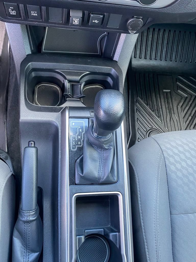Used 2023 Toyota Tacoma SR5 w/ Technology Package AWD/4WD image 19