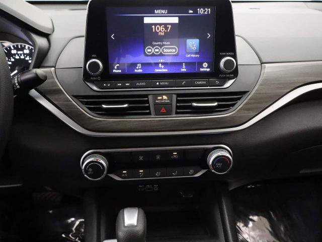 Used 2025 Nissan Altima 2.5 SV FWD image 8