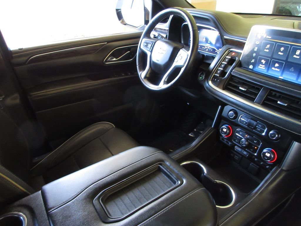 Used 2023 Chevrolet Suburban Premier AWD/4WD image 22