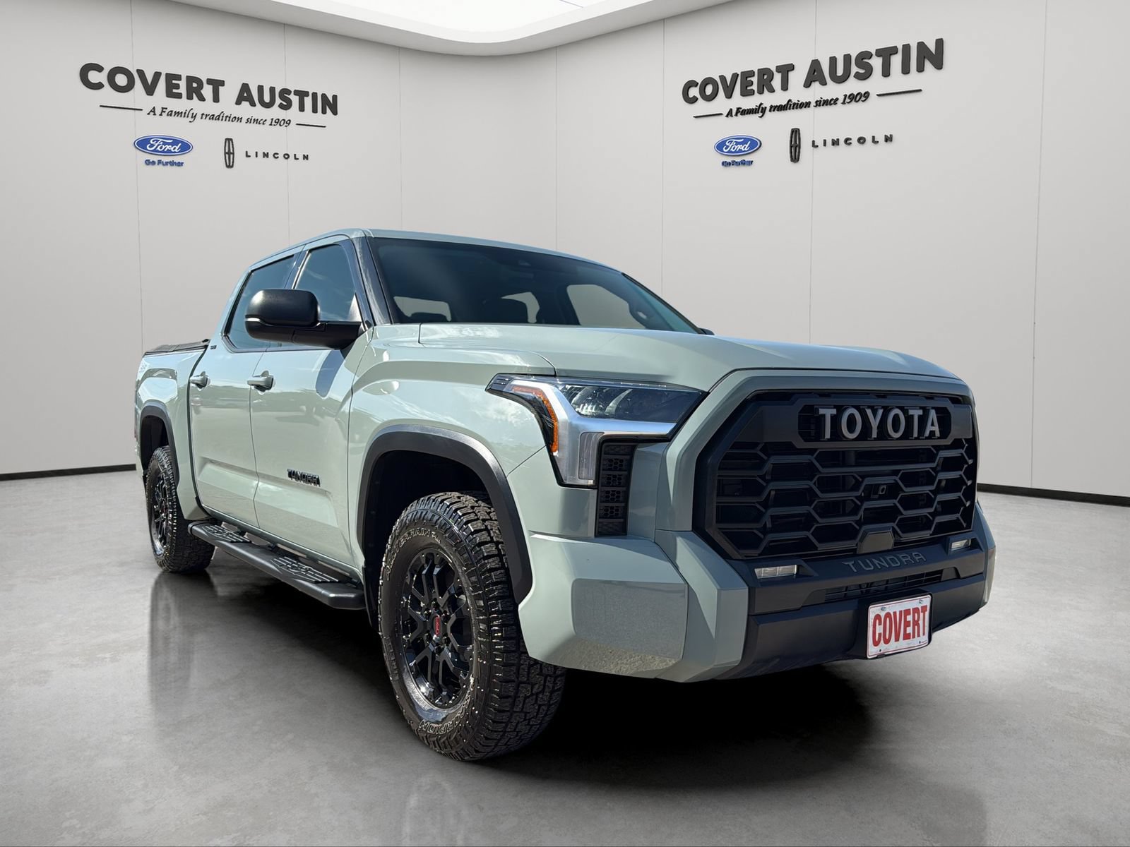 Used 2022 Toyota Tundra SR5 w/ TRD Off-Road Package AWD/4WD image 7