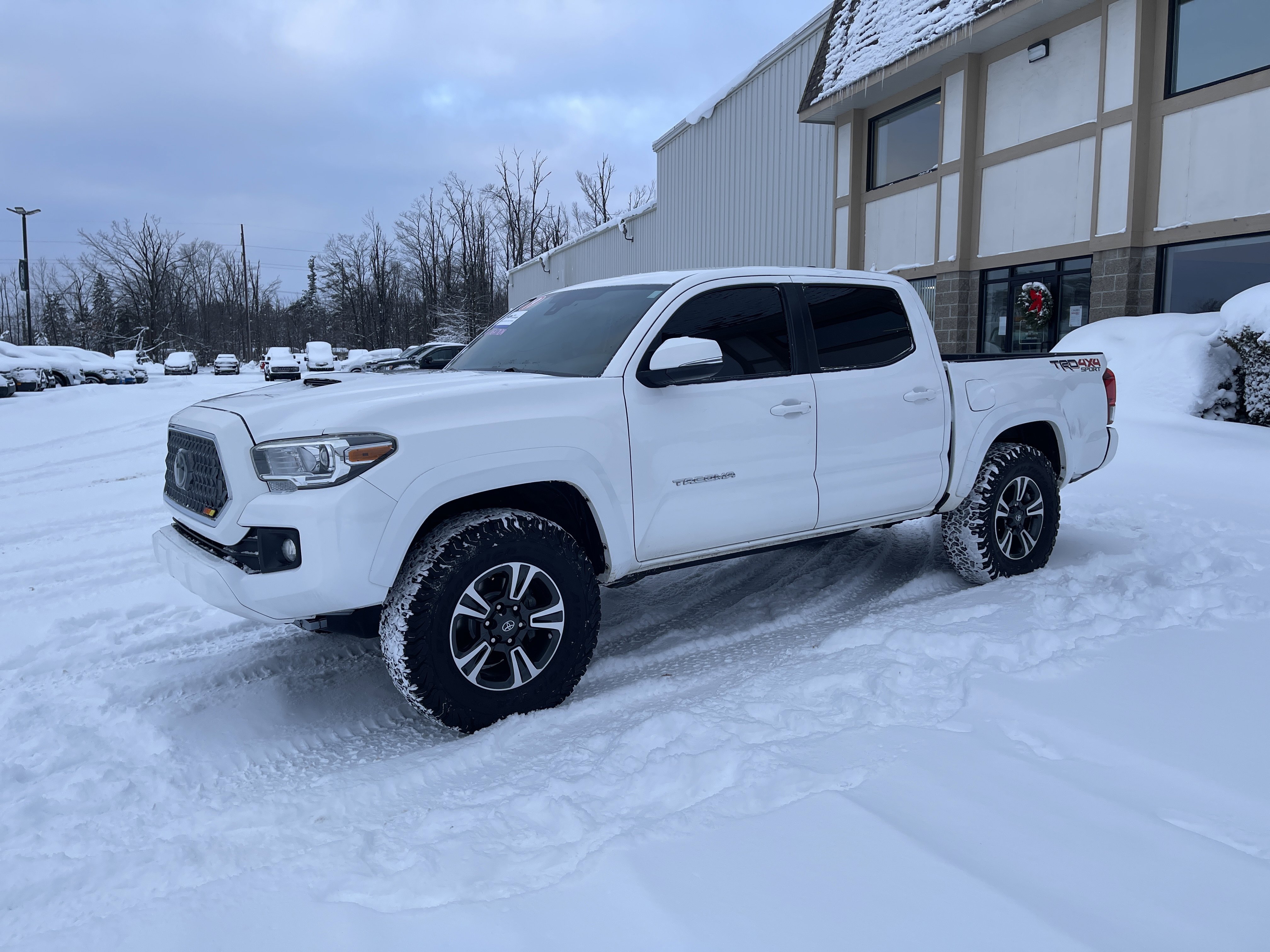Used 2019 Toyota Tacoma TRD Sport image 8
