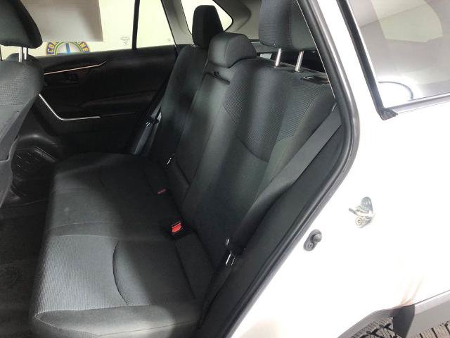 Used 2022 Toyota RAV4 LE AWD/4WD image 13