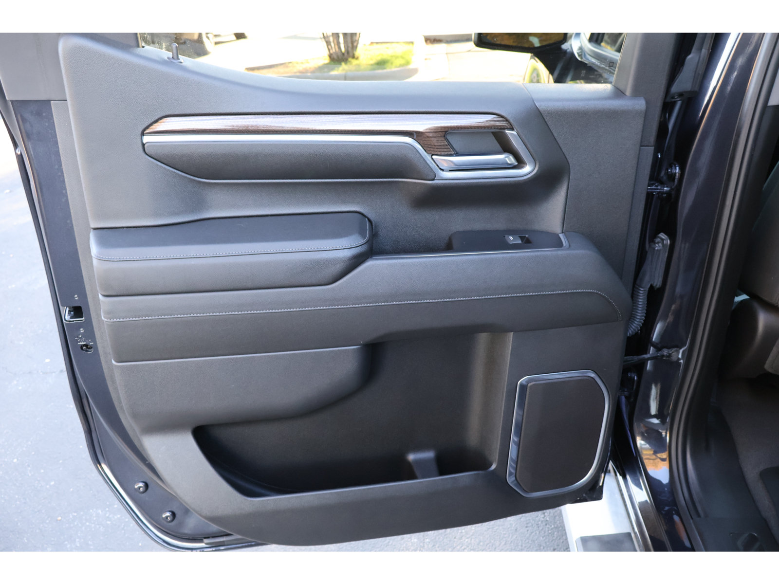 Used 2024 Chevrolet Silverado 1500 LT RWD image 20