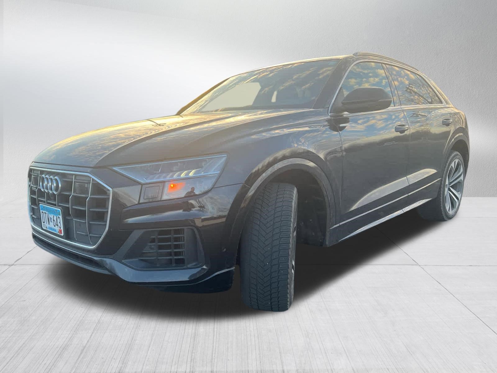 Used 2019 Audi Q8 Prestige image 3