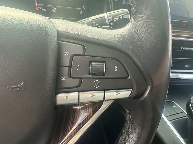 Used 2021 Cadillac Escalade Premium Luxury image 31