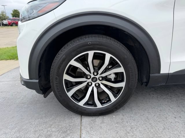 Certified 2025 Ford Explorer ST-Line w/ Premium Package RWD image 4