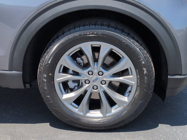 Certified 2022 Ford Explorer XLT w/ Equipment Group 202A AWD/4WD image 11
