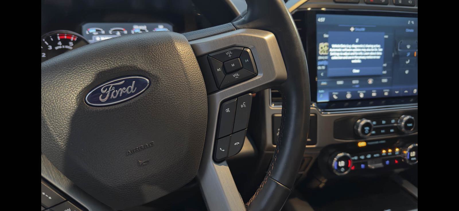 Certified 2022 Ford F350 Platinum w/ FX4 Off-Road Package image 28