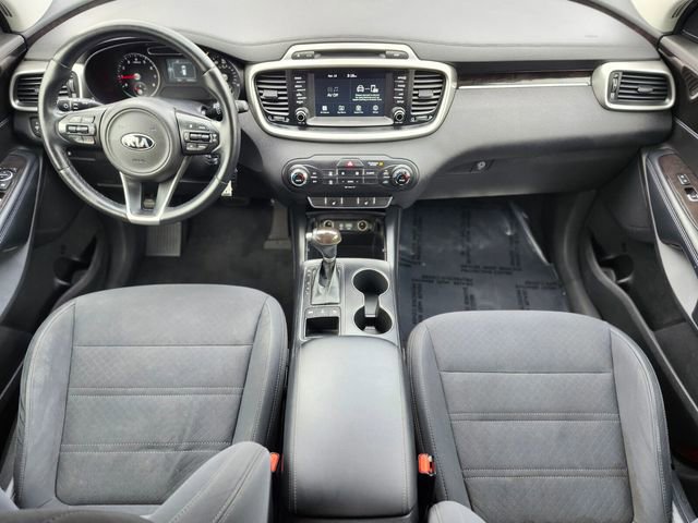 Used 2018 Kia Sorento LX image 12