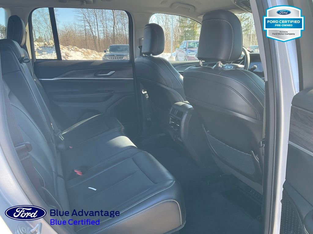 Used 2023 Jeep Grand Cherokee Limited AWD/4WD image 20