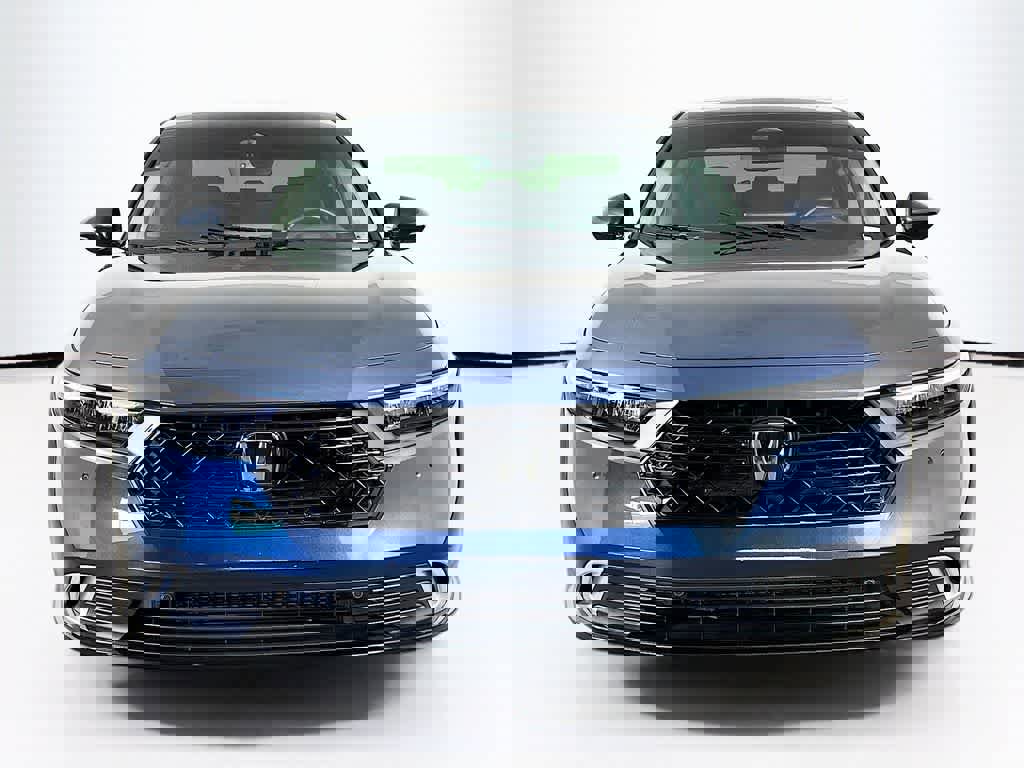 Used 2024 Honda Accord Touring image 6