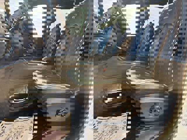 Used 2025 Chrysler Pacifica Limited image 13