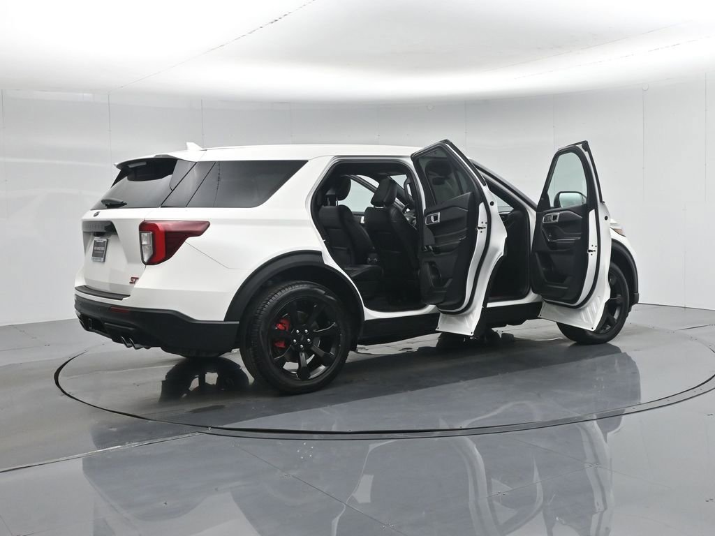 Certified 2022 Ford Explorer ST w/ ST Street Pack image 34