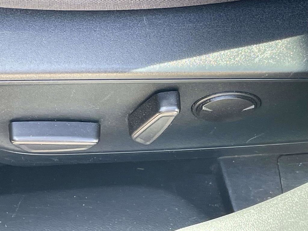 Certified 2020 Ford Escape SE image 14