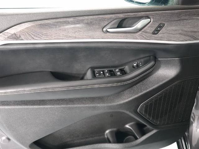 Used 2024 Jeep Grand Cherokee Limited AWD/4WD image 11