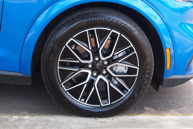 Certified 2025 Ford Mustang Mach-E Premium AWD/4WD image 9