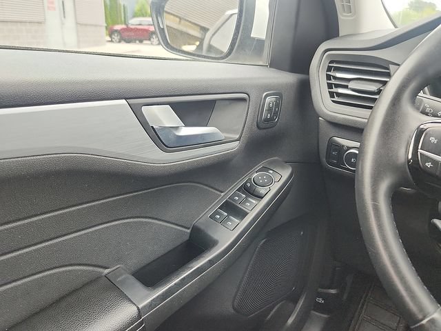 Certified 2024 Ford Escape Platinum AWD/4WD image 11