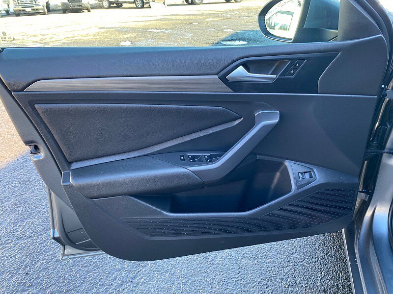Used 2020 Volkswagen Jetta SEL FWD image 26