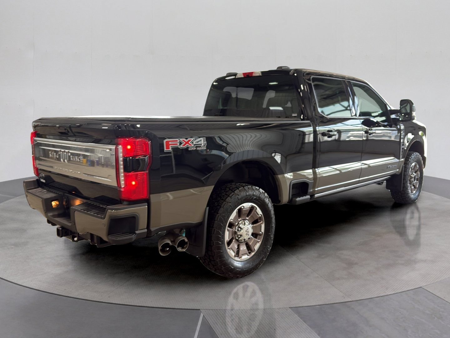 Certified 2026 Ford F250 King Ranch w/ FX4 Off-Road Package AWD/4WD image 6