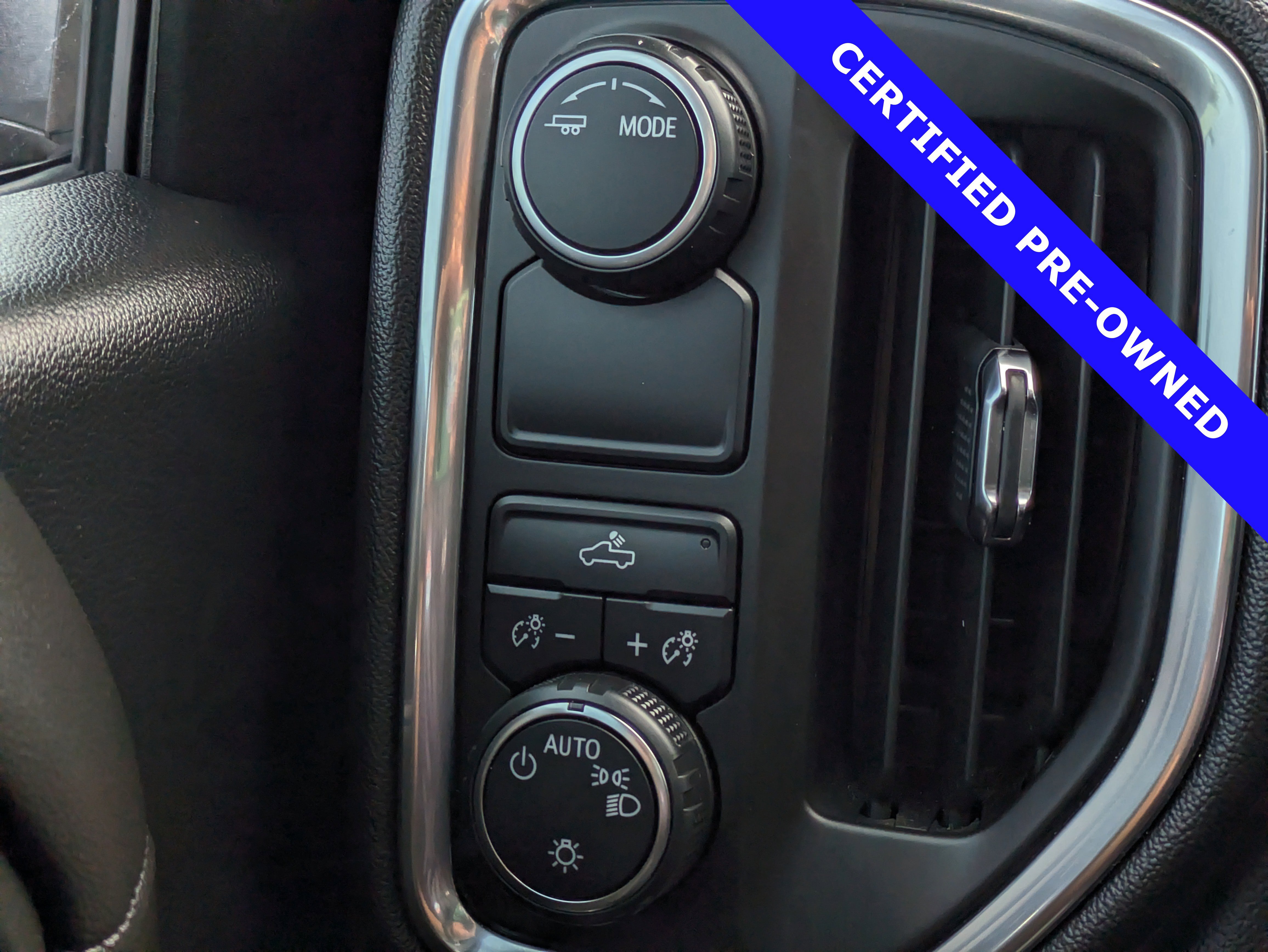 Used 2020 Chevrolet Silverado 1500 LT w/ All-Star Edition image 31