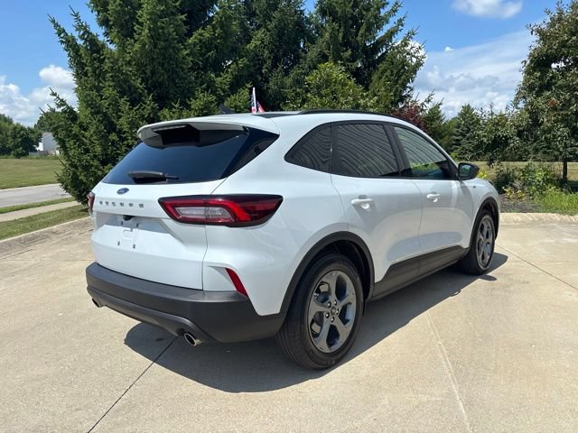Certified 2025 Ford Escape ST-Line FWD image 7