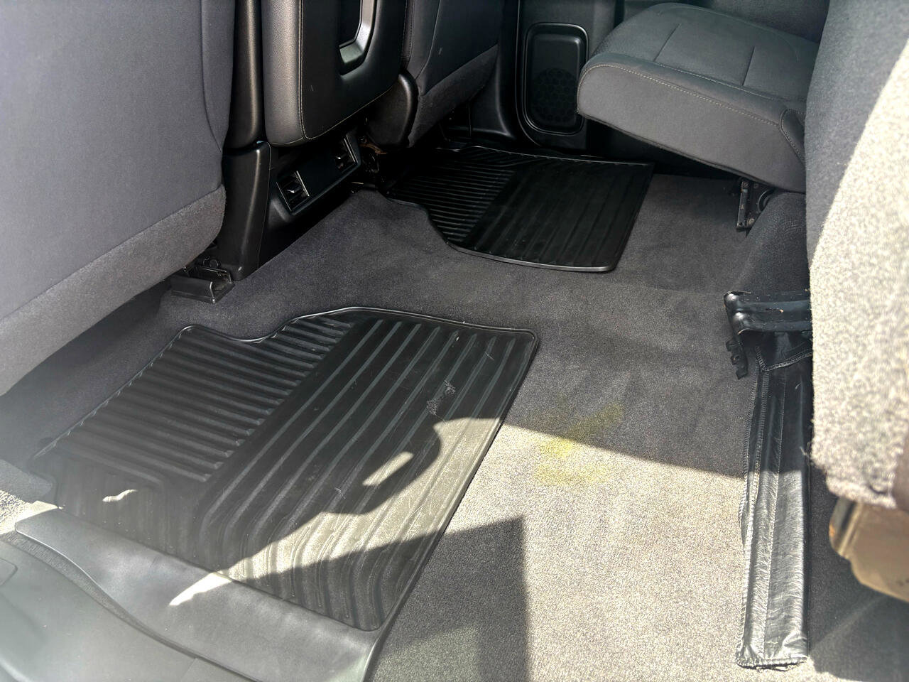 Used 2020 Chevrolet Silverado 1500 Custom w/ Custom Value Package image 98