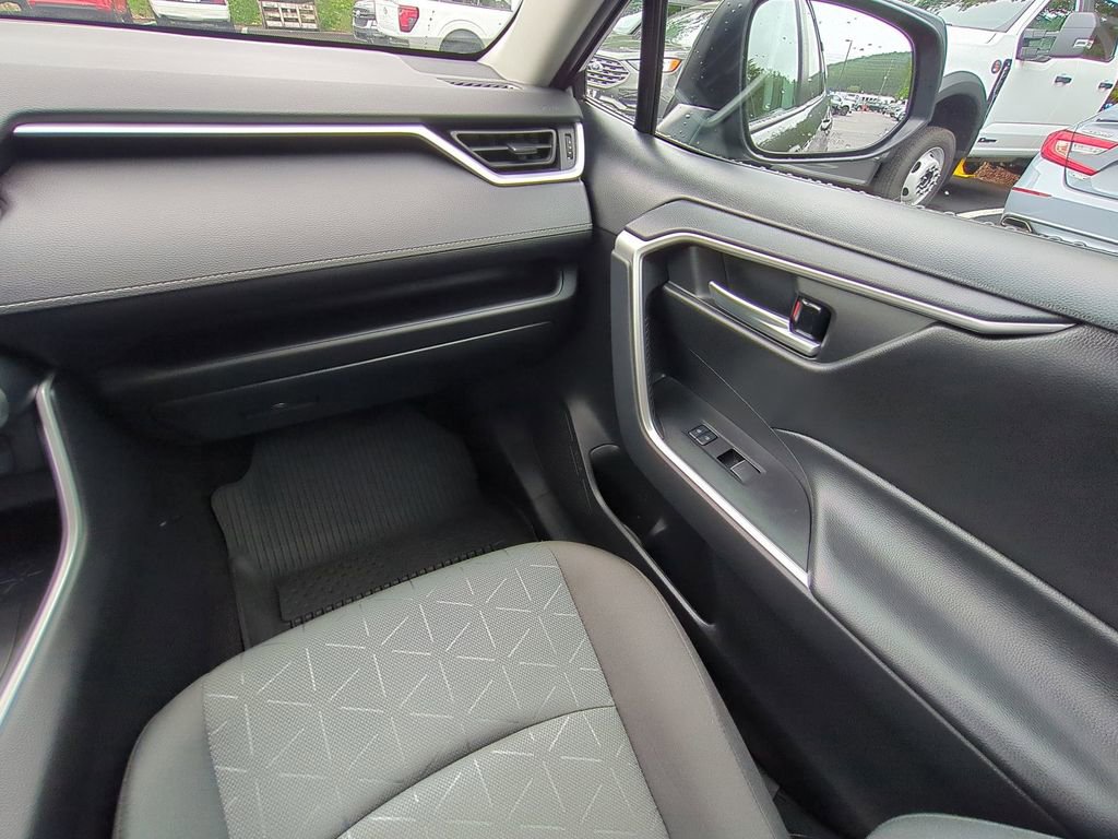 Used 2023 Toyota RAV4 XLE w/ Convenience Package FWD image 19