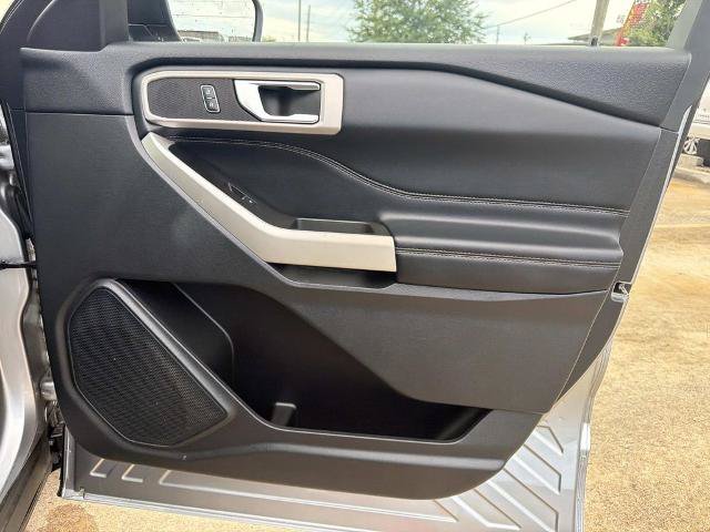 Certified 2022 Ford Explorer XLT w/ Equipment Group 202A RWD image 16