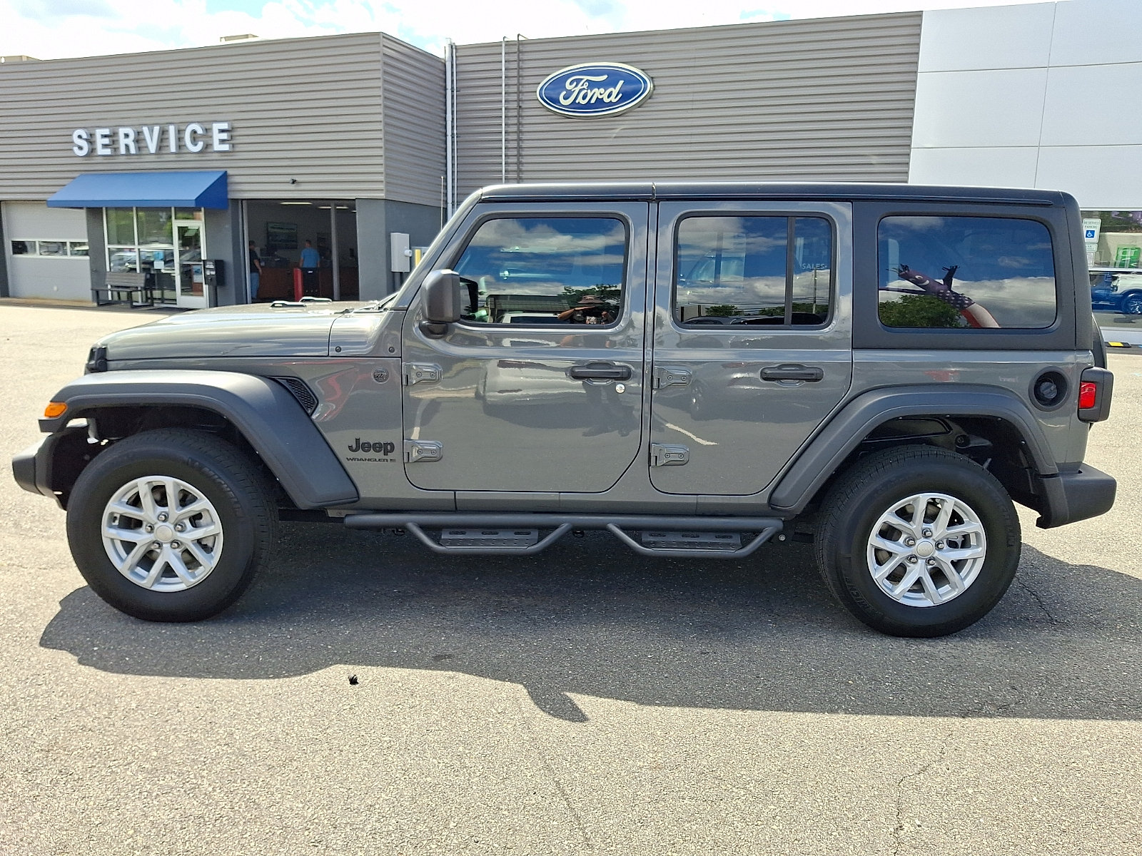 Used 2023 Jeep Wrangler Unlimited Sport AWD/4WD image 6