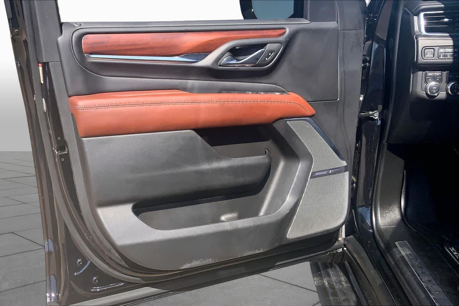 Used 2023 GMC Yukon Denali Ultimate w/ LPO, Floor Liner Package AWD/4WD image 22