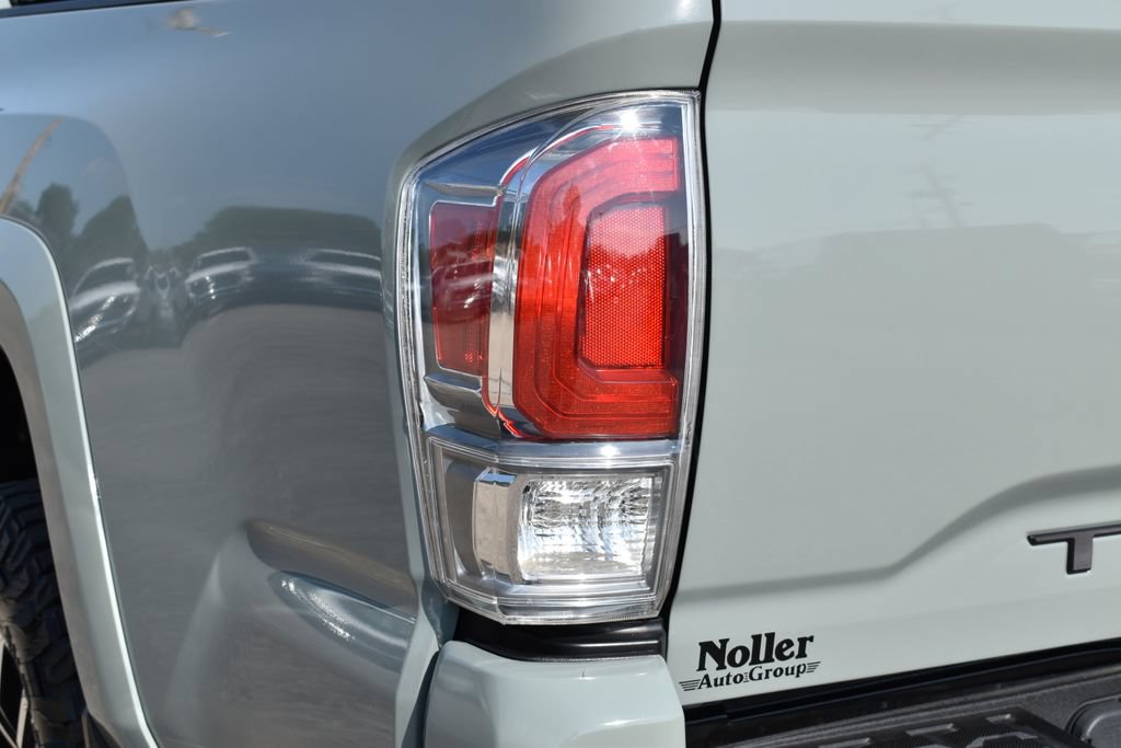 Used 2023 Toyota Tacoma TRD Sport AWD/4WD image 10
