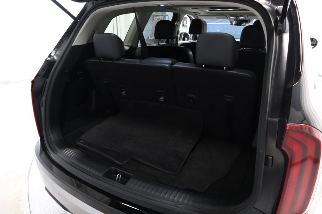 Used 2024 Kia Telluride S w/ S Sunroof Package FWD image 16