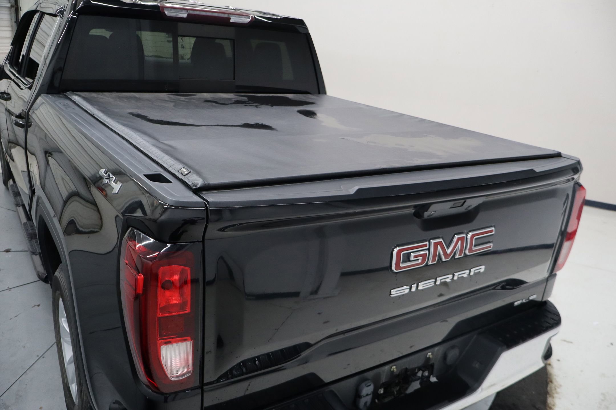 Used 2021 GMC Sierra 1500 SLE w/ Preferred Package AWD/4WD image 27
