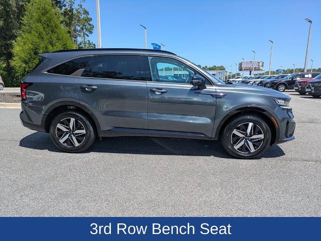 Used 2022 Kia Sorento S w/ Panoramic Sunroof Package FWD image 3