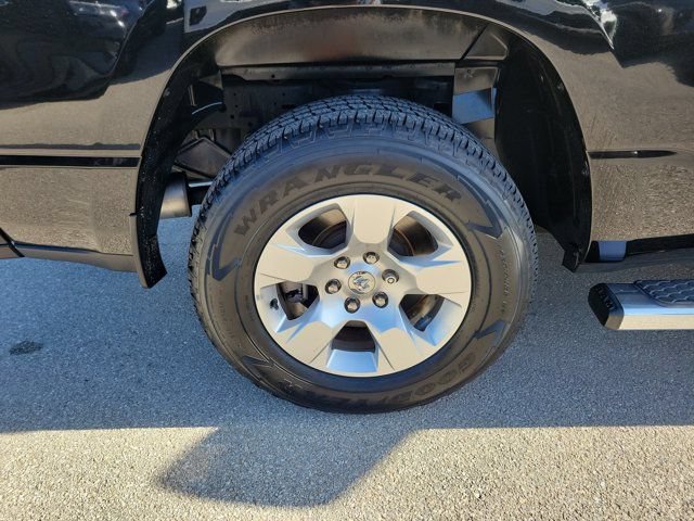 Used 2019 RAM 1500 Big Horn RWD image 9