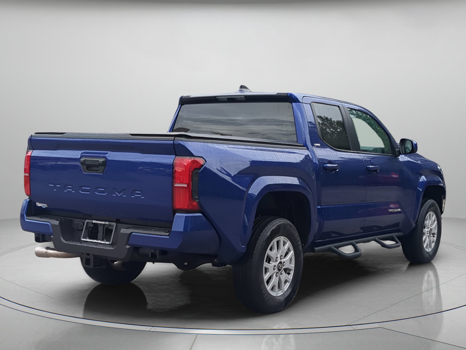 Used 2025 Toyota Tacoma SR5 RWD image 40