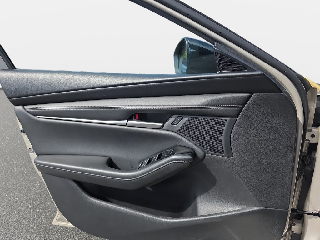 Used 2025 MAZDA MAZDA3 s FWD image 24