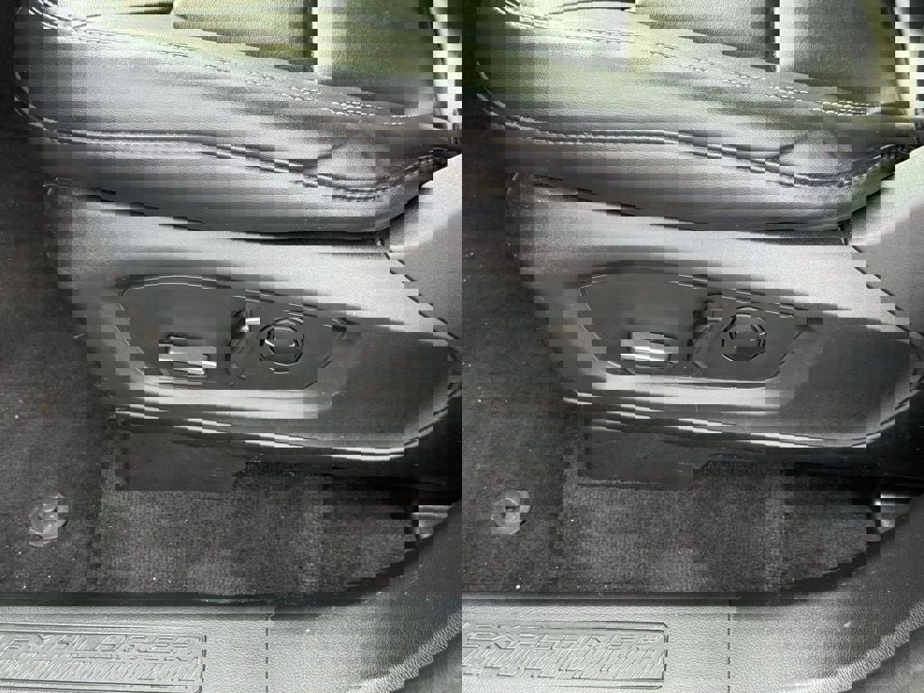 Certified 2023 Ford Explorer XLT w/ Equipment Group 202A image 22