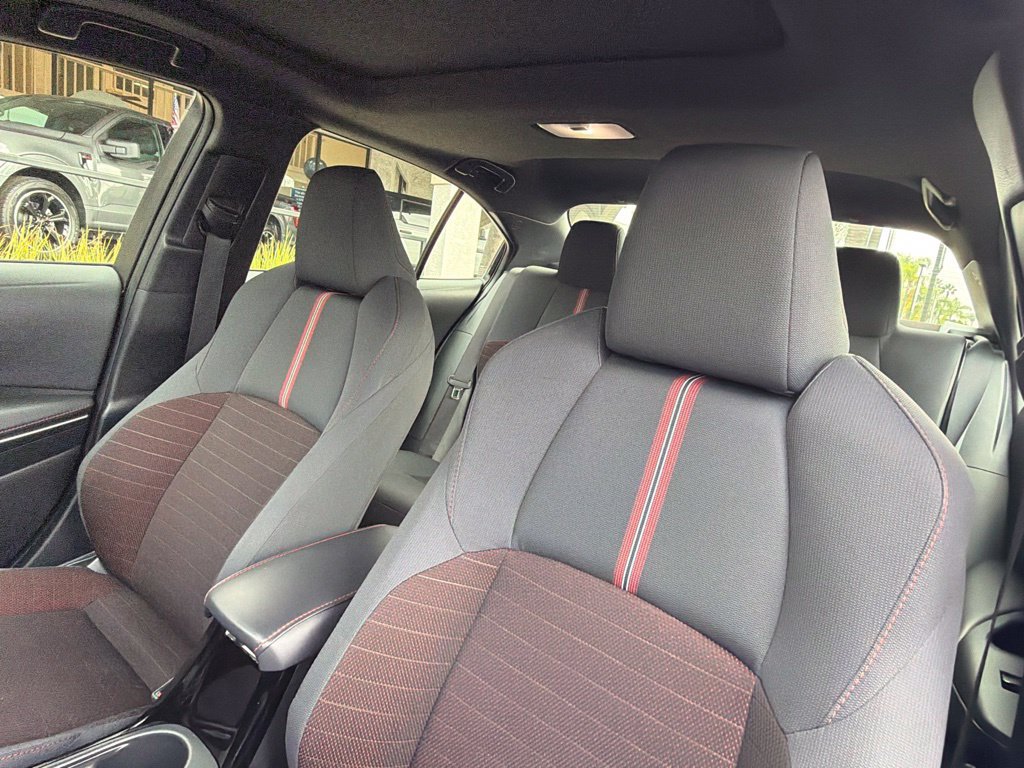 Used 2024 Toyota Corolla SE w/ SE Premium Package FWD image 25