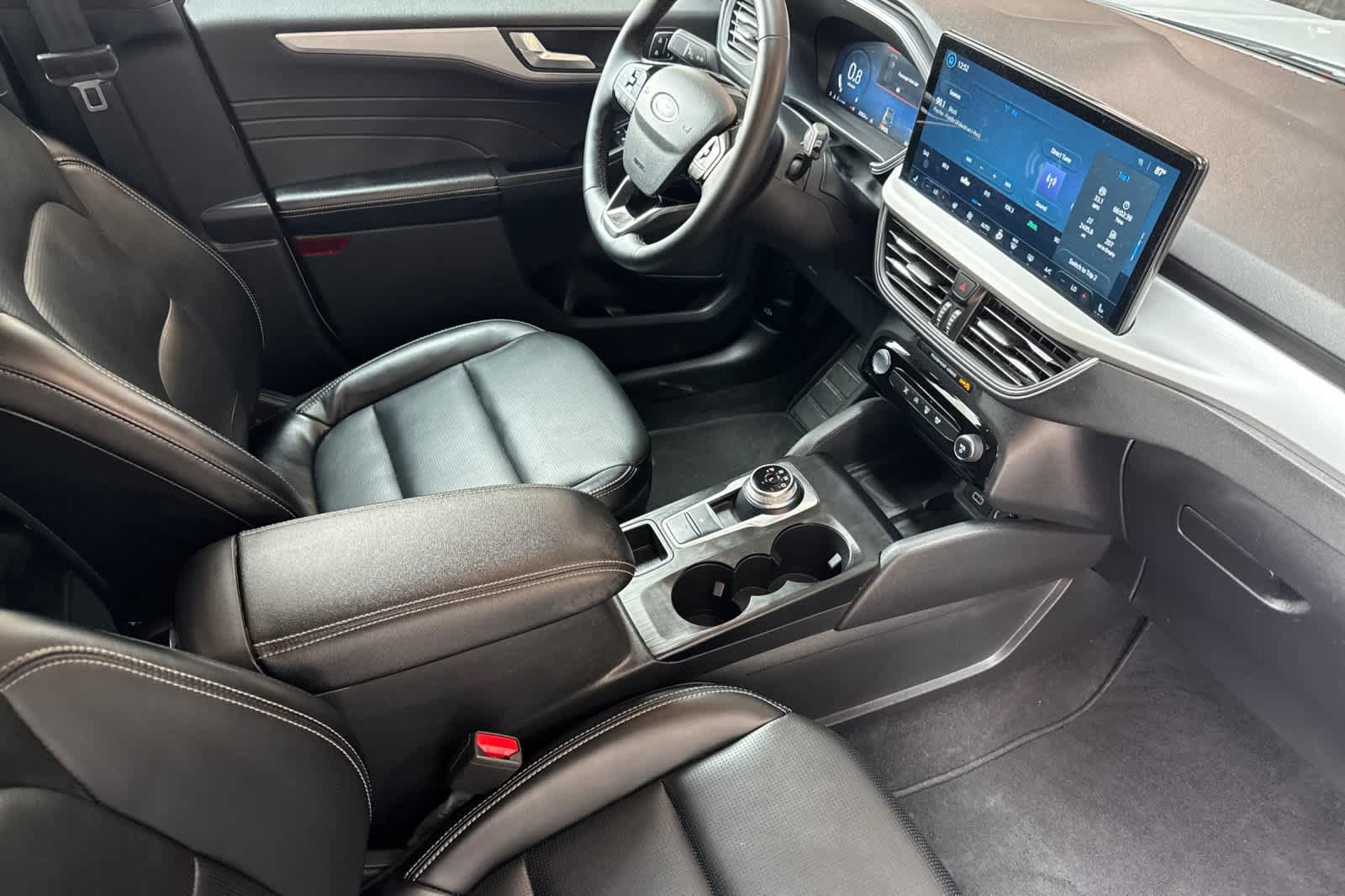 Certified 2025 Ford Escape Platinum AWD/4WD image 16