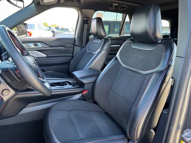 Certified 2025 Ford Explorer ST AWD/4WD image 11