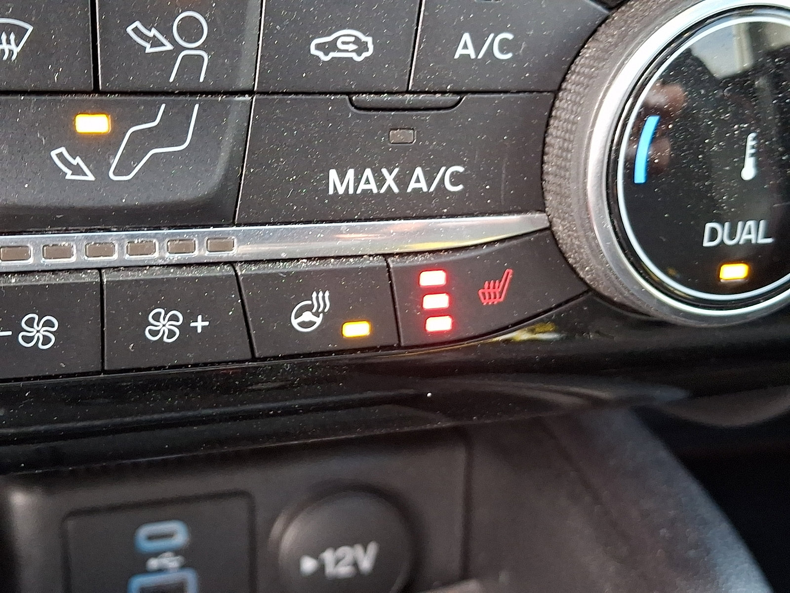 Certified 2022 Ford Escape SEL w/ SEL Stealth AWD Package image 25