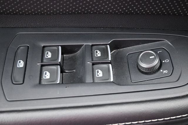 Used 2024 Volkswagen Atlas SE AWD/4WD image 14
