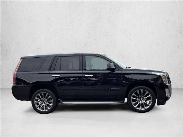 Used 2020 Cadillac Escalade Premium Luxury w/ Escalade Sport Edition AWD/4WD image 4