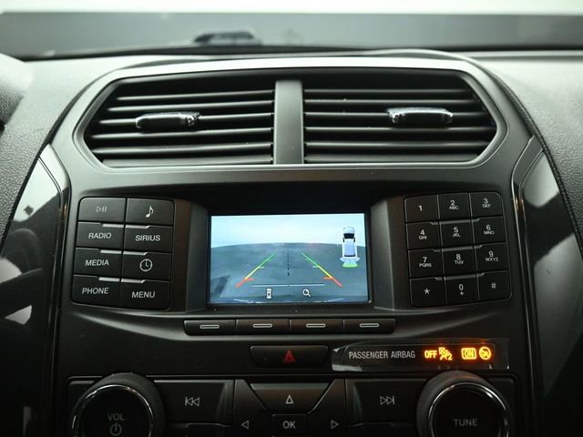 Certified 2018 Ford Explorer XLT FWD image 12