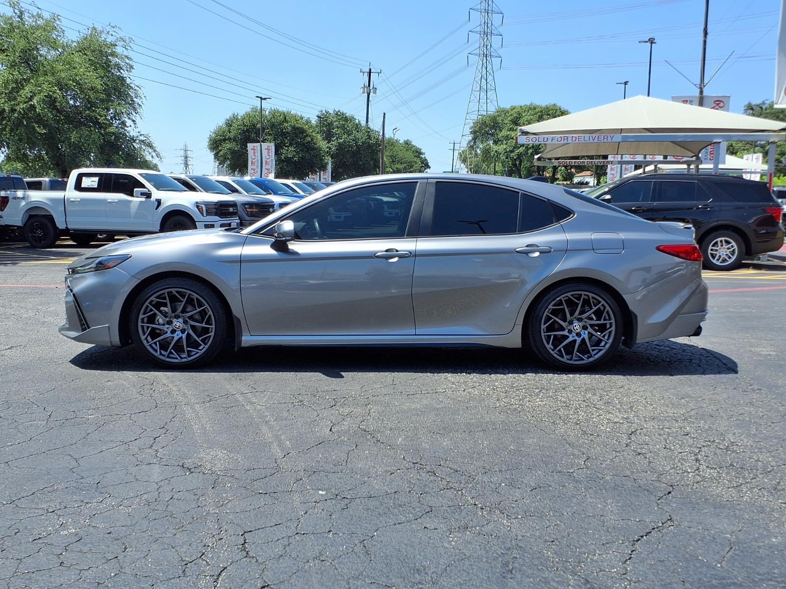 Used 2025 Toyota Camry XSE w/ Premium Package FWD image 9