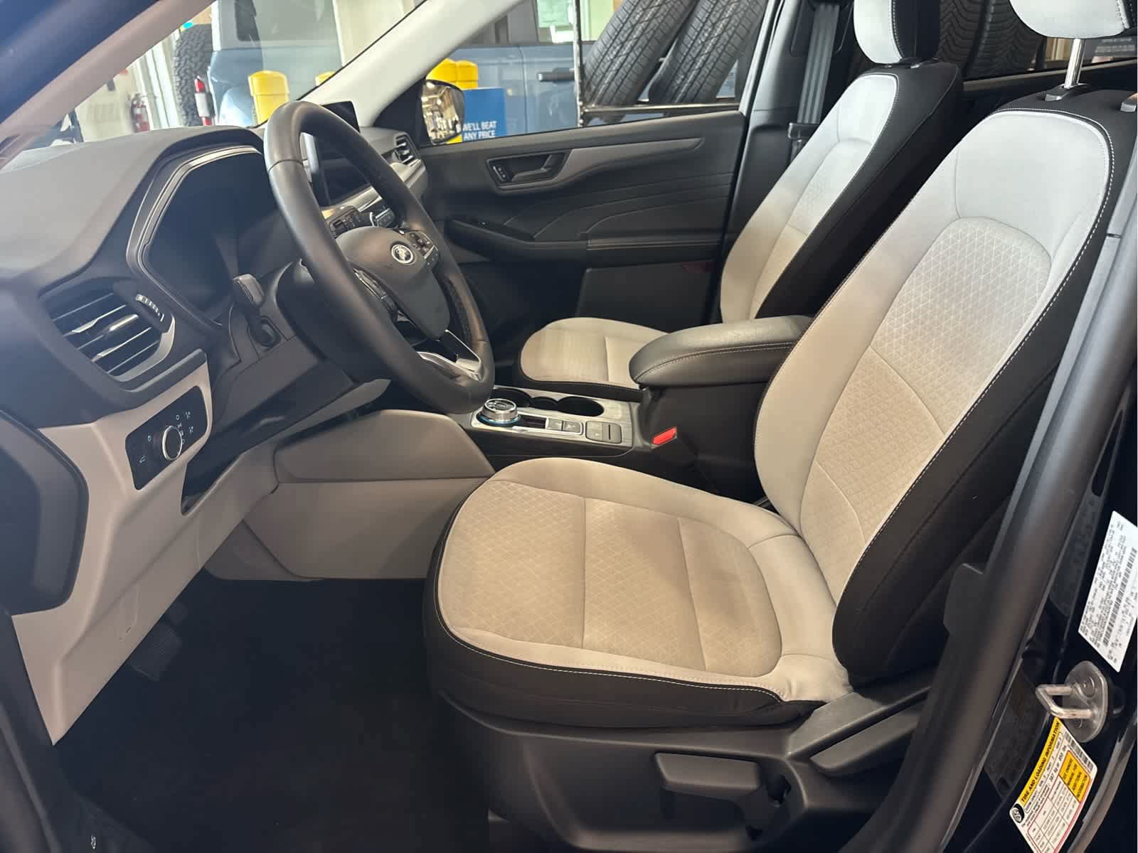 Certified 2025 Ford Escape Active w/ Cold Weather Package AWD/4WD image 26