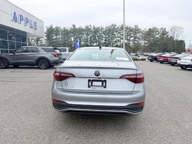 Used 2024 Volkswagen Jetta S image 4