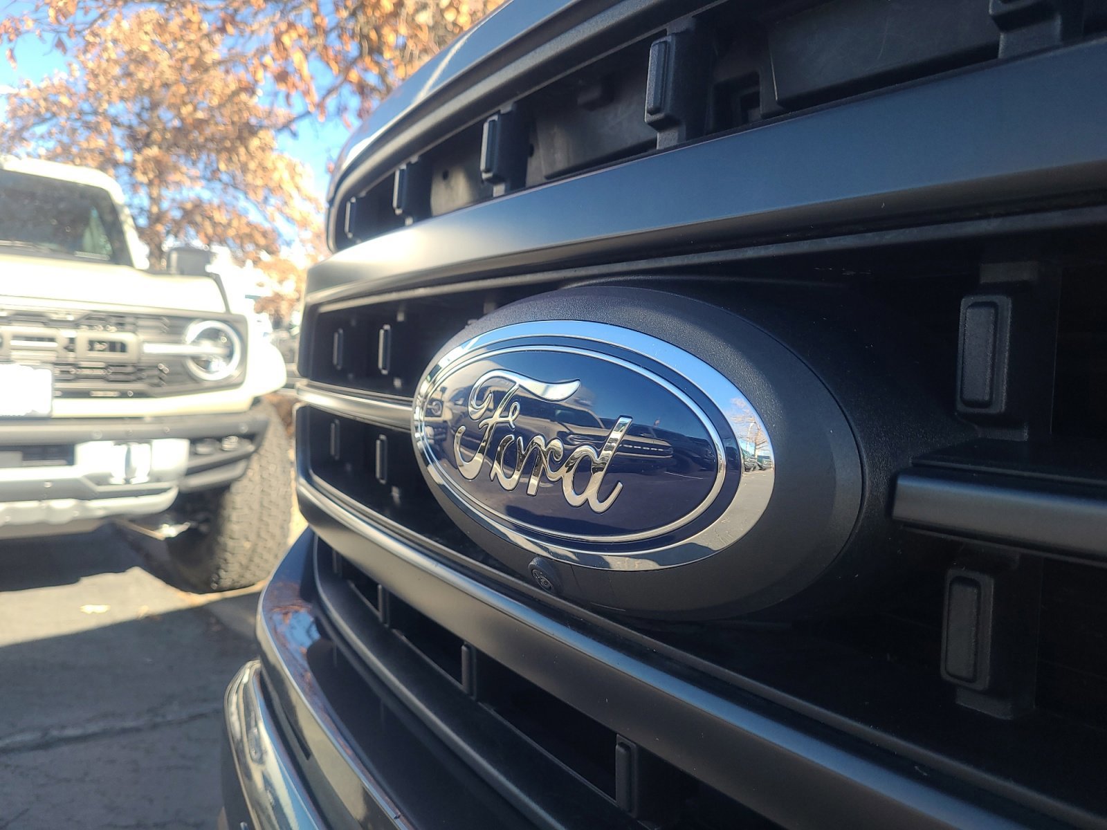 Certified 2022 Ford F150 Lariat w/ Equipment Group 502A High image 23