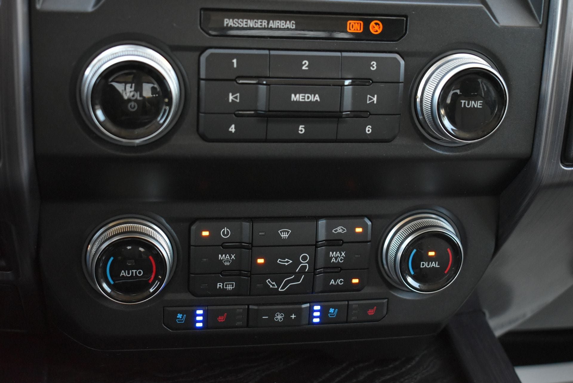 Certified 2021 Ford F250 Limited AWD/4WD image 31